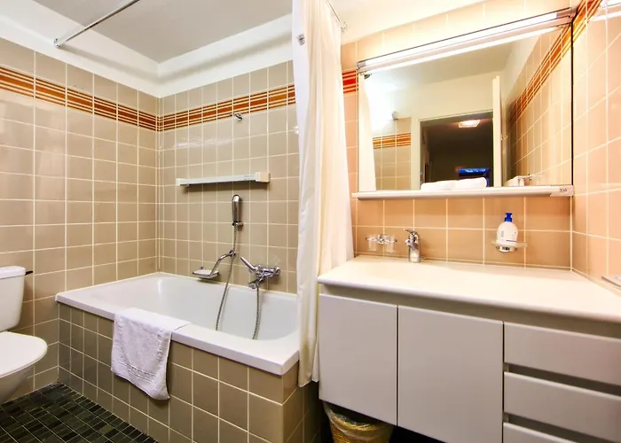 Ringstrasse 423 By Interhome شقة لوكباد
